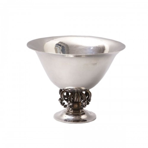 Footed Sterling Silver Bowl designed by Harald Nielsen for Georg Jensen