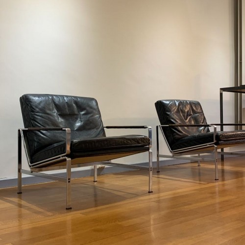 Antiquités - Vintage Leather and Metal Lounge Chairs by Kastholm and Fabricius 1968