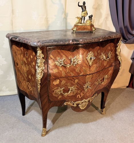 Antiquités - Commode Louis XV estampillée WATTELIN