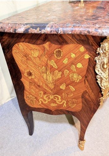 Antiquités - Commode Louis XV estampillée WATTELIN