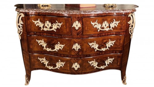 Commode Louis XV estampillée MONDON