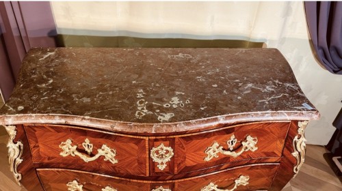 Commode Louis XV estampillée L. BOUDIN - Mobilier Style Louis XV