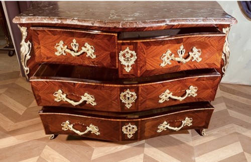 Commode Louis XV estampillée L. BOUDIN - Galerie Leroy