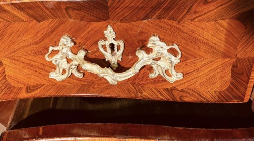 XVIIIe siècle - Commode Louis XV estampillée L. BOUDIN