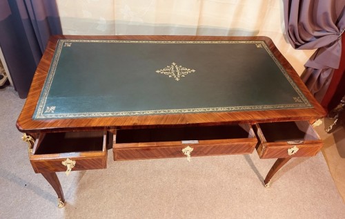 Louis XV - Grand bureau plat Louis XV