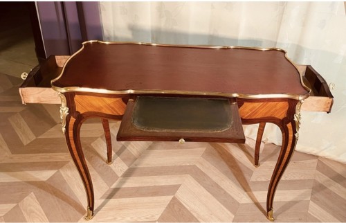 Napoléon III - Table à écrire signée BEURDELEY (1808-1882)