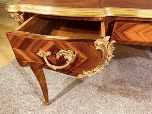 Antiquités - Bureau plat  vers 1850