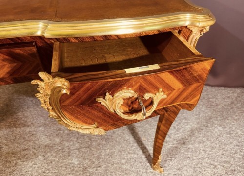 Antiquités - Bureau plat  vers 1850