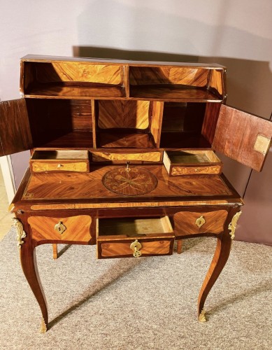 Bonheur  du jour Louis XV - Mobilier Style Louis XV