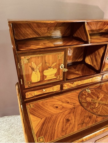 XVIIIe siècle - Bonheur  du jour Louis XV