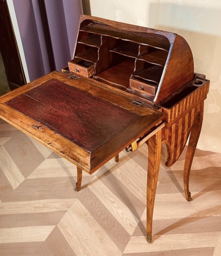Mobilier Bureau et Secrétaire - Table à transformation dite à La Bourgogne 
