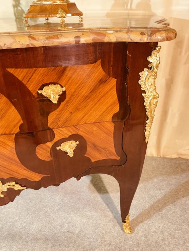 Antiquités - Commode d'époquue Louis XV