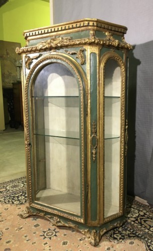 Antiquités - Vitrine Italienne du XVIIIe siècle