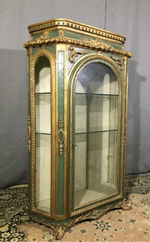 Antiquités - Vitrine Italienne du XVIIIe siècle