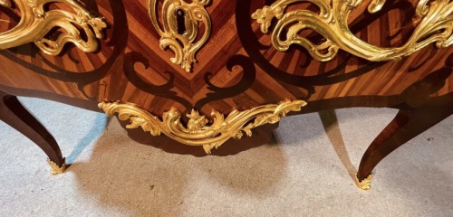 Commode Louis XV estampillée BVRB - Louis XV