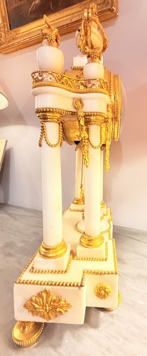 Antiquités - Pendule Louis XVI signée SCHMIT