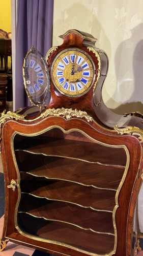 Antiquités - Cartonnier à pendule du XVIIIe siècle