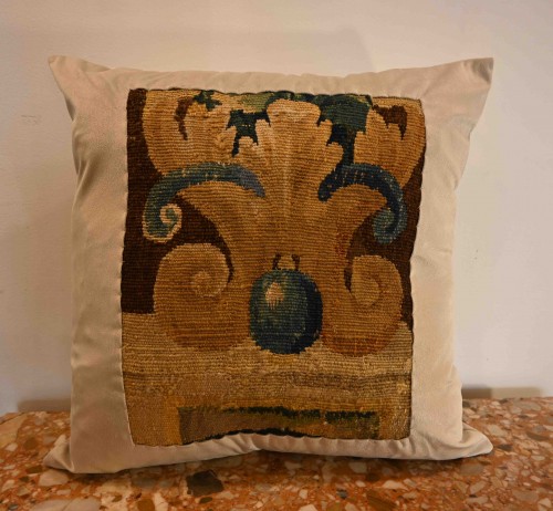 Pair of 17th Century Flemish Tapestry Cushions - Tapestry & Carpet Style 