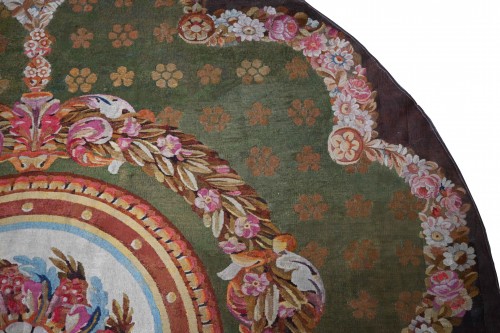 Tapis d’d'Aubusson circulaire d'poque Empire, XIXe Siècle - Empire