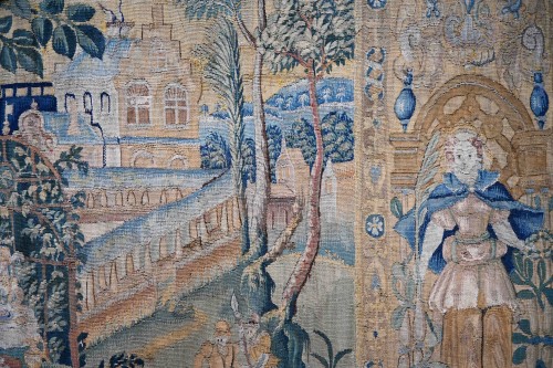 Antiquités - Court Scene - Tapestry from the Flemish Manufactory Circa 1600
