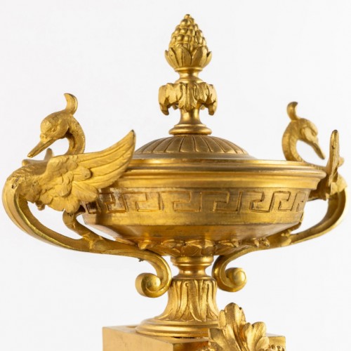 Gilt-bronze mantel set - 