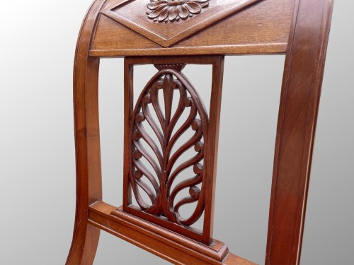 XIXe siècle - Suite de quatre chaises Empire en acajou