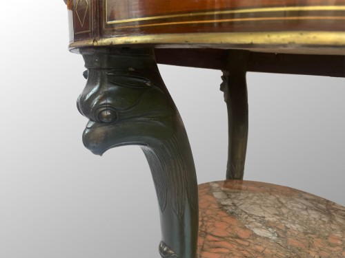 XIXe siècle - Guéridons "aux Griffons". acajou et marbre Brèche époque Empire