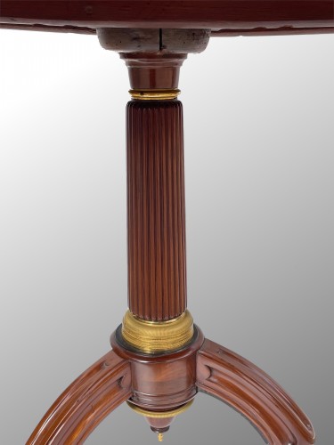 Guéridon ocotogonal en acajou, poirier et bronze doré fin 18e siècle - Mobilier Style Directoire