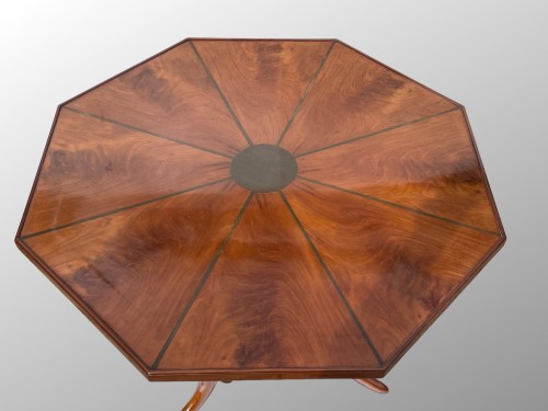 Furniture  - Ocotogonal pedestal table in mahogany, pearwood and ormolu late 18th century