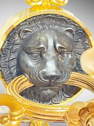 Empire - Pair of Empire period sconces with lions
