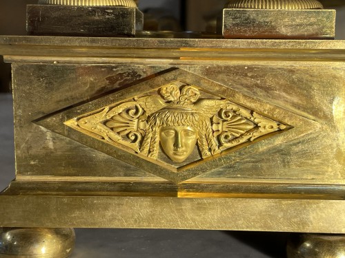 Antiquités - Gilt bronze mantel clock, Empire period