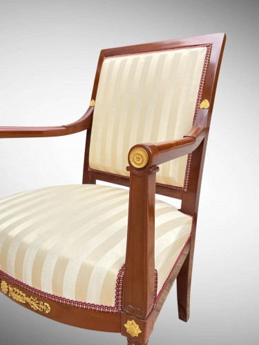 Sièges Fauteuil & Bergère - Suite de quatre fauteuils en acajou époque Consulat