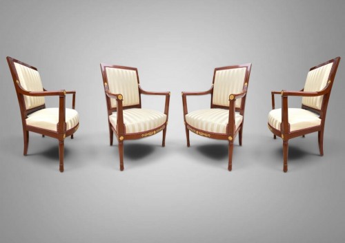 Suite de quatre fauteuils en acajou époque Consulat - Galerie Maxime Fustier