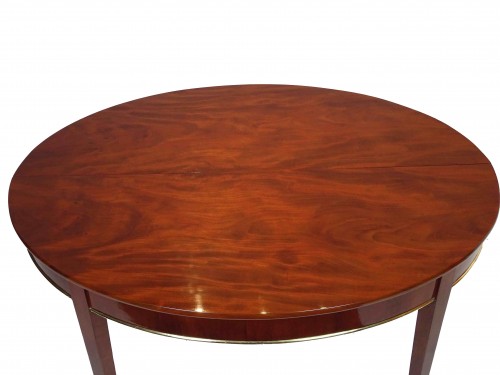 Furniture  - Oval mahogany dining table, Directoire / Consulate period