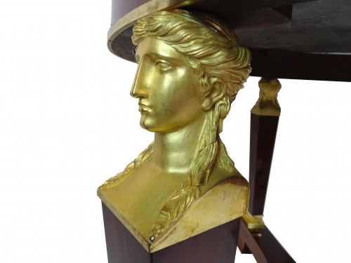 Mobilier Table & Guéridon - Guéridon époque premier Empire en acajou et bronzes dorés