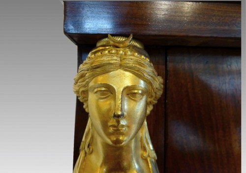 Mobilier Commode - Commode époque premier Empire en acajou et bronzes dorés
