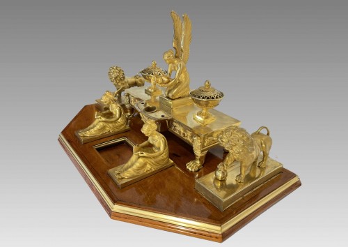 Encrier & Grand nécessaire de bureau en bronze doré et acajou - Début du XIXe siècle - Objet de décoration Style Restauration - Charles X