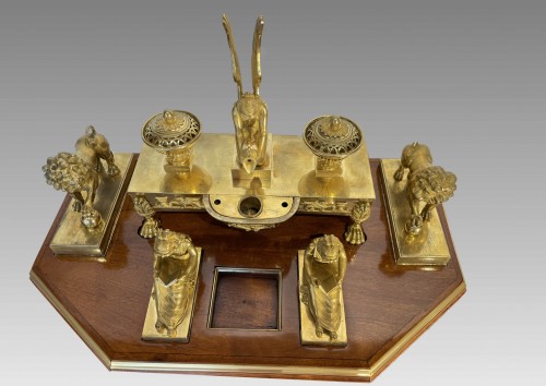 Encrier & Grand nécessaire de bureau en bronze doré et acajou - Début du XIXe siècle - Restauration - Charles X
