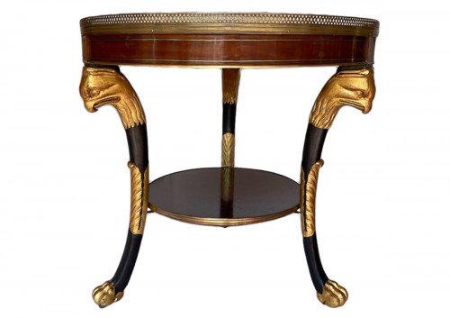 Pedestal table "Aux Griffons" Consulate period