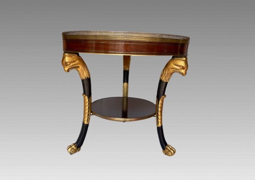 Antiquités - Pedestal table &quot;Aux Griffons&quot; Consulate period