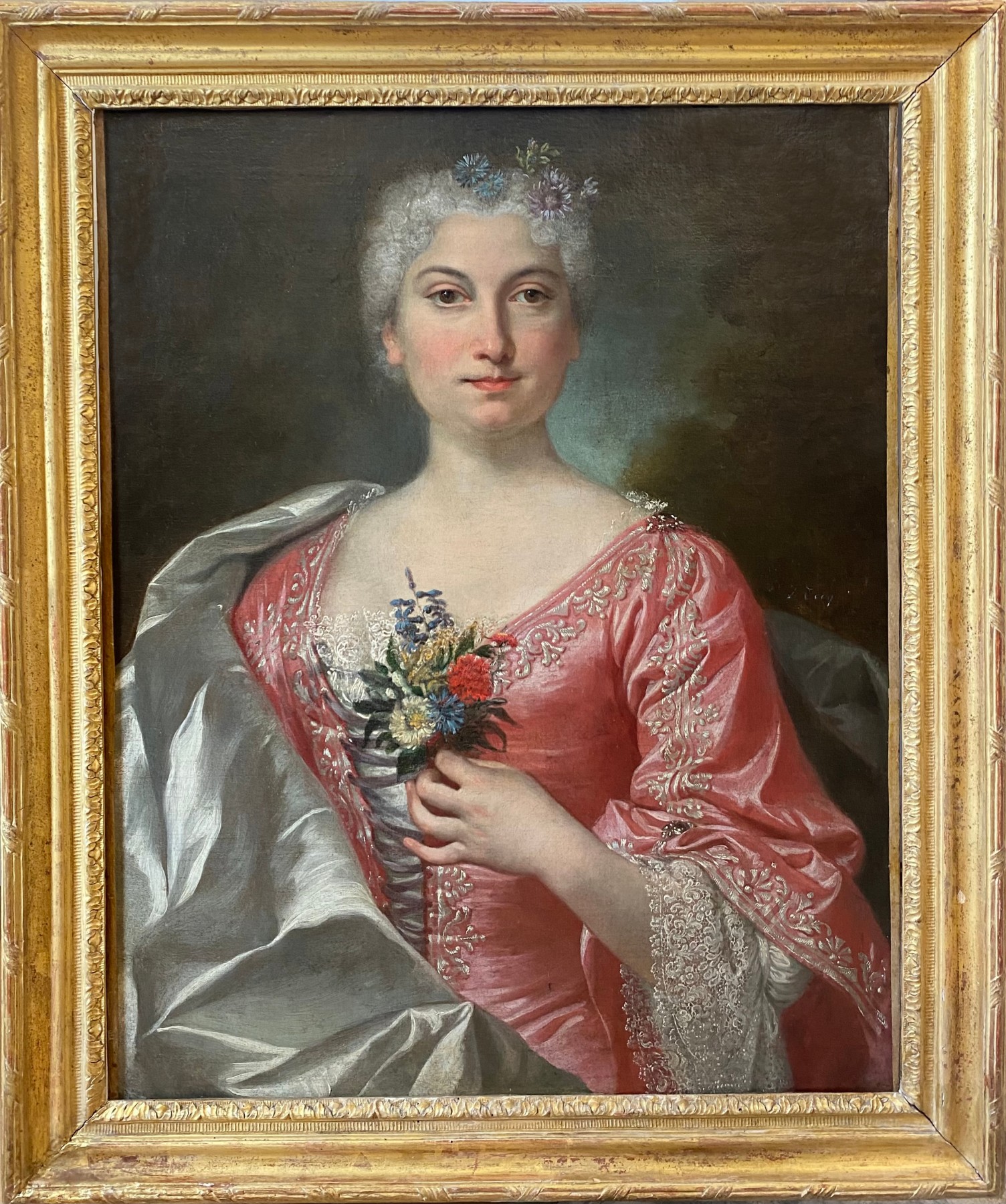 Louis TOCQUÉ (1696-1772) Attributed to Portrait of a lady holding a  carnation bouquet Ref.102559