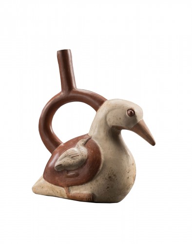 Stirrup vessel representing a bird