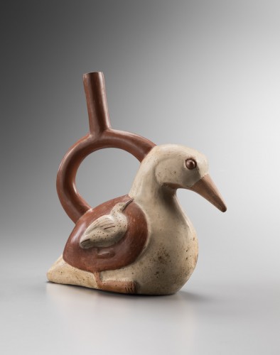Stirrup vessel representing a bird - Ancient Art Style 