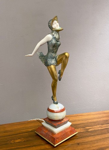 XXe siècle - Danseuse au costume d’oiseau - Henri MOLINS (1893-1958)