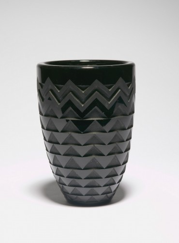 Vase a chevrons - Jean LUCE (1895-1964) - Verrerie, Cristallerie Style Art Déco