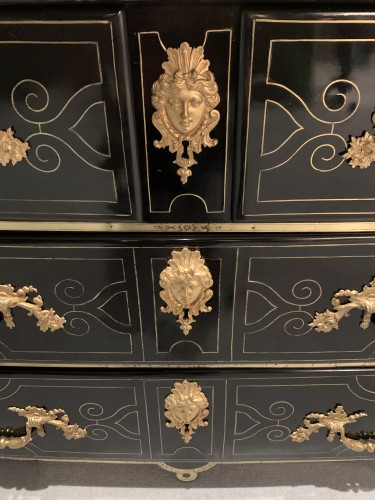 Furniture  - Louis XIV period chest of drawers
