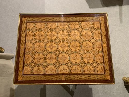 Antiquités - Petite table d’époque Louis XVI estampillée Dester
