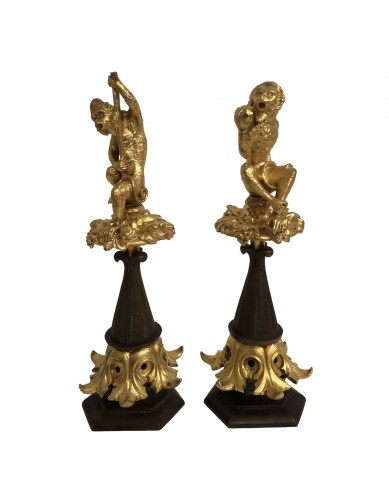 Paire de singes en bronze d'époque Restauration