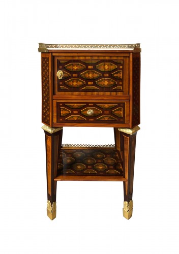 Small Louis XVI table attributed to Carlin