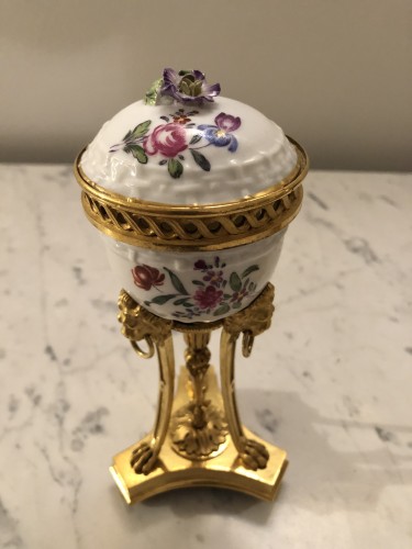 Louis XVI period Meissen porcelain trim - 